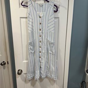 White and Blue Sleeveless Cotton Sundress